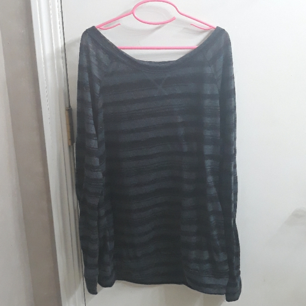 Long sleeve shear striped shirt